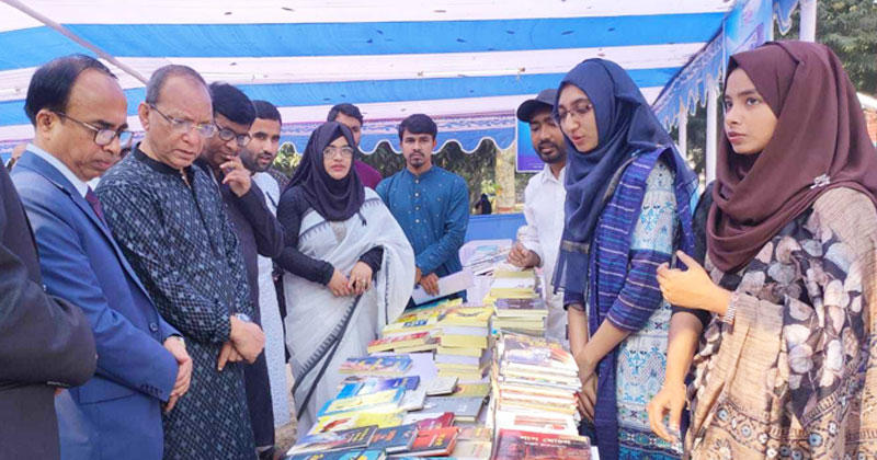 বইমেলায় ২০টি স্টলে প্রায় ৩০ হাজার বই স্থান পেয়েছে