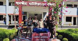 সীমান্তে বিজিবি অভিযানে ৬টি স্বর্ণের বারসহ চোরাকারবারি আটক
