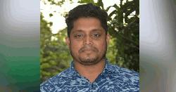 চেয়ারম্যান রাসেলকে পিটুনি দিয়ে পুলিশে দিলেন ছাত্র-জনতা