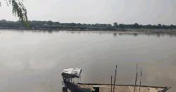 গড়াই নদীর খেয়াঘাটের ইজারাদারকে তাড়িয়ে দেওয়ার অভিযোগ