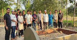 আইনজীবী সাইফুলের কবর জিয়ারত করলেন নোবিপ্রবি উপাচার্য