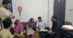 শহীদ আহনাফে পরিবারের খোঁজ নিলেন বেসরকারি বিশ্ববিদ্যালয় ছাত্রদল