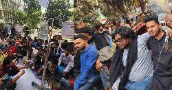 কমপ্লিট শাটডাউনে জবি, সচিবালয় অভিমুখে পদযাত্রা