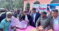 তারেক রহমানের পক্ষে পাইকগাছায় দুই সহস্রাধিক দুস্থদের মাঝে শীতবস্ত্র বিতরণ 