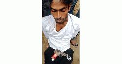 ভাটারায় অস্ত্রসহ যুবক আটক