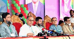 আওয়ামী লীগ ছদ্মবেশ পরিবর্তন করে চাঁদাবাজি করছে : মির্জা আব্বাস 