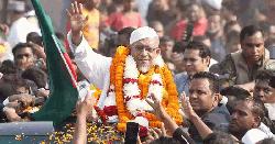 অস্ত্র মামলায় ১৭ বছরের সাজা থেকে খালাস পেলেন লুৎফুজ্জামান বাবর