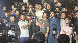 আওয়ামী লীগ নিষিদ্ধের দাবিতে মধ্যরাতে উত্তাল ঢাবি, বিক্ষোভ মিছিল