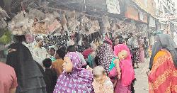 স্বল্প আয়ের মানুষের ভরসা বগুড়ার হকার্স মার্কেট ও ফুটপাত