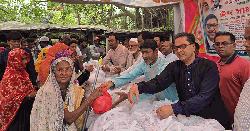 টাঙ্গাইলে অসহায় মানুষের মাঝে ঈদ উপহার বিতরণ 
