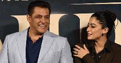 সিকান্দারে রোম্যান্সে ভরপুর রাশমিকা-সালমানের