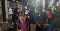 ক্রেতা সেজে ইয়াবাসহ নারীকে আটক করলো পুলিশ