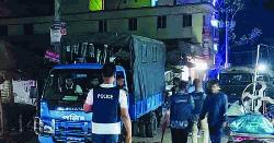 মাদকসহ আটক স্বেচ্ছাসেবক লীগ নেতাকে ছিনিয়ে নিল সহযোগীরা, আহত ৪ পুলিশ