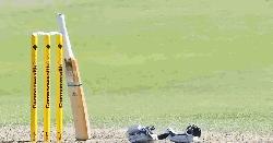 দায়িত্ব পালনকালে মাঠেই মারা গেলেন আম্পায়ার
