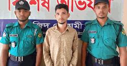চট্টগ্রামের কুখ্যাত সন্ত্রাসী বার্মা সাইফুলের সহযোগী গ্রেপ্তার