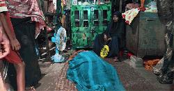 স্বামীর পরকীয়ায় প্রাণ হারালেন স্ত্রী