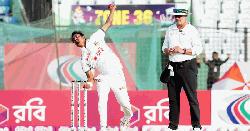 কোনো রান না করেই অলআউট জিম্বাবুয়ে