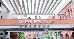 পুলিশকে ফাঁকি দিয়ে হাতকড়াসহ পালালো দুই আসামি