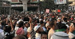 আ. লীগ নিষিদ্ধের দাবিতে শাহবাগ অবরোধ, যান চলাচল বন্ধ