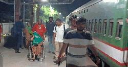 চলন্ত একতা এক্সপ্রেসে ফুটফুটে কন্যা সন্তান প্রসব