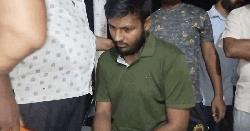 ইবিতে বান্ধবীর সাথে আড্ডা দিতে এসে আটক হলেন ছাত্রলীগ নেতা