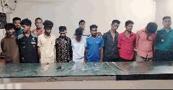 মোহাম্মদপুরে ‘লও ঠেলা’ গ্রুপের ৯ সদস্য গ্রেফতার