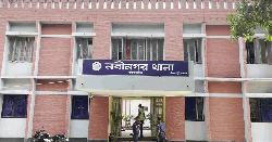 প্রবাসীর বাড়িতে লুট, স্ত্রীকে বিবস্ত্র করে ভিডিও ধারণ