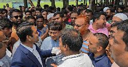 রাস্তার কাজে এসিল্যান্ডের বাধায় উত্তেজনা, গ্রামবাসীর তোপের মুখে ইউএনও