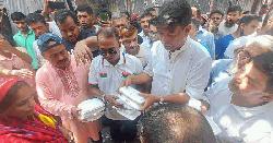 মিরপুরে অগ্নিকাণ্ডে ক্ষতিগ্রস্ত পরিবারের পাশে মামুন হাসান