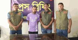 যশোরে পর্নো ছবি তৈরি ও ব্ল্যাকমেইলের অভিযোগে আটক যুবক 