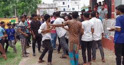 শাহরাস্তিতে অধ্যক্ষের যোগদানকে কেন্দ্র করে সংঘর্ষ, শিক্ষক-শিক্ষার্থীসহ, আহত ১০