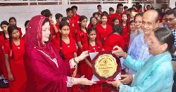 ধানমন্ডিতে ‘সুরভি’ পরিদর্শনে ডা. জুবাইদা রহমান