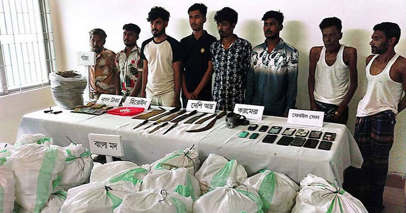 বগুড়ায় সেনাবাহিনীর অভিযানে মাদক-অস্ত্রসহ গ্রেপ্তার ৯