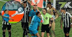 হাত দিয়ে গোলের চেষ্টা নেইমারের, অতঃপর...