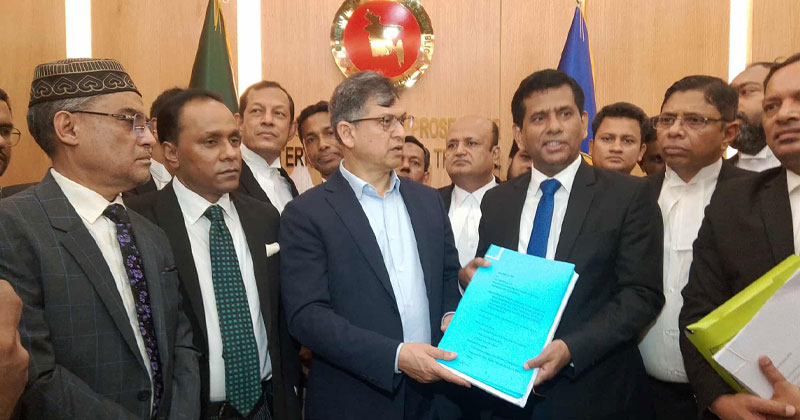 শেখ হাসিনাসহ ৭ জনকে অভিযুক্ত করে ট্রাইব্যুনালে অভিযোগ জমা দিলেন সালাহউদ্দিন