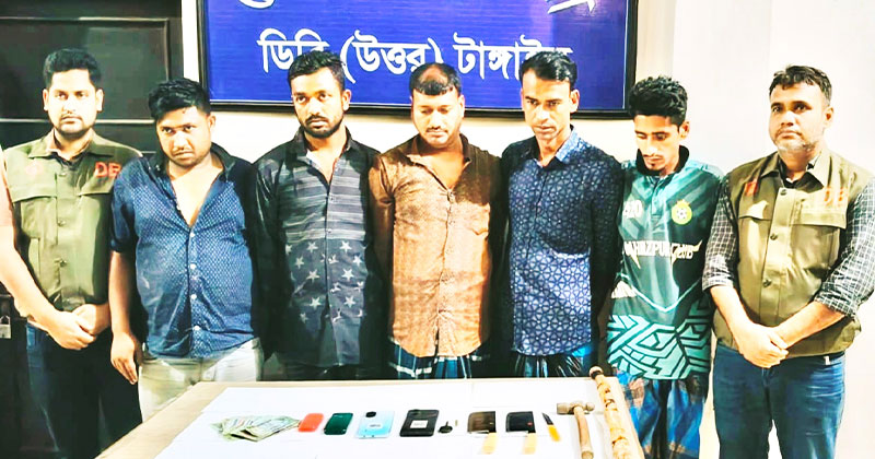 প্রবাসীর মাইক্রোবাসে ডাকাতির ঘটনায় মূল হোতাসহ গ্রেপ্তার ৫