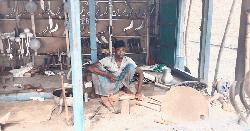 দুশ্চিন্তায় অলস সময় কাটছে পাঁচবিবির কামারদের