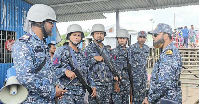 ঘরমুখি মানুষদের ফেরার পথেও নিরাপত্তা নিশ্চিত করতে প্রস্তুত রয়েছে নৌবাহিনী