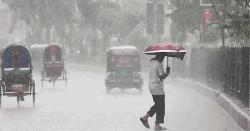 ঢাকায় মুষলধারে বৃষ্টি, একসাথে স্বস্তি ও দুর্ভোগ