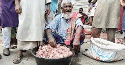 ভৈরবে অর্থের জোগান দিতে কোরবানির মাংস বিক্রি