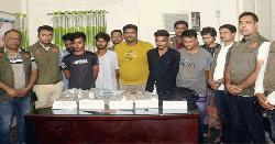 যশোরে ফিল্মি স্টাইলে টাকা ছিনতাইয়ের নাটক, ৩২ লাখ টাকাসহ আটক ৭
