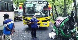 নাটোরে বাসের সঙ্গে অটোরিকশার সংঘর্ষ, নিহত ৪