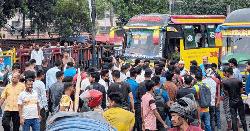 নতুনবাজারে ইউআইইউ শিক্ষার্থীদের ব্লকেড, যান চলাচল বন্ধ