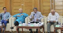 প্রধানমন্ত্রীর মেয়াদকাল নিয়ে ৩ দল ছাড়া সবাই একমত : আলী রীয়াজ