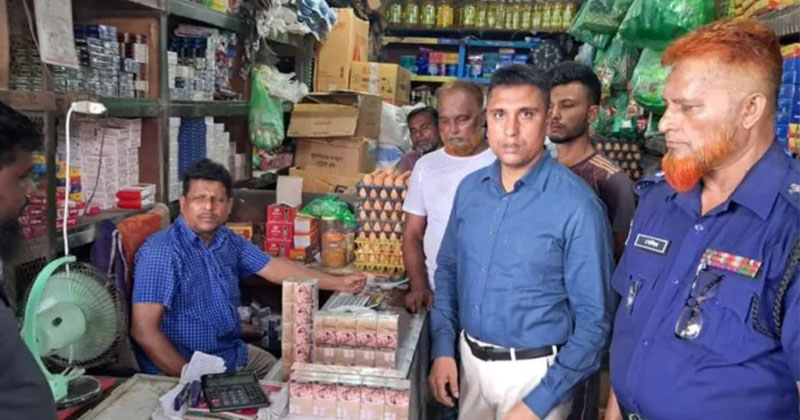 বেনসন, গোল্ডলিফসহ বিভিন্ন সিগারেট বেশি দামে বিক্রির অভিযোগে জরিমানা।