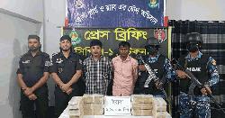 টেকনাফে যৌথ অভিযানে লক্ষাধিক পিস ইয়াবাসহ গ্রেফতার ২