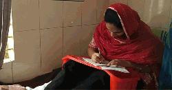 সন্তান প্রসবের পর হাসপাতালের শয্যায় বসেই পরীক্ষা দিলেন ঈশা