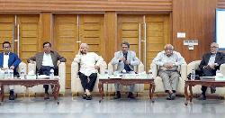 রাষ্ট্র গঠনের এমন সুযোগ হেলায় হারানো যাবে না : আলী রীয়াজ