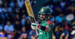 সিরিজ বাঁচানোর ম্যাচে ২৪৮ রানে গুটিয়ে গেল বাংলাদেশ
