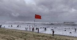 চার সমুদ্রবন্দরে ৩ নম্বর সতর্ক সংকেত